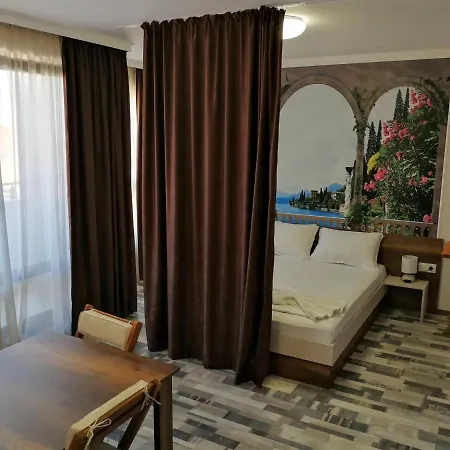 флора * Pomorie