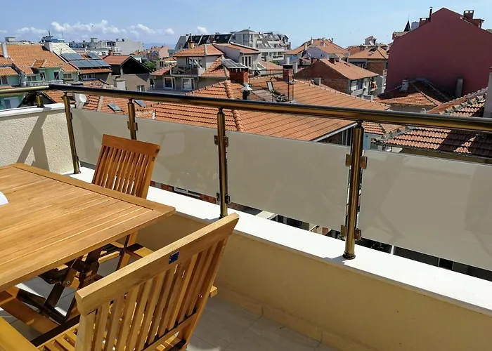 Pensión флора 3*