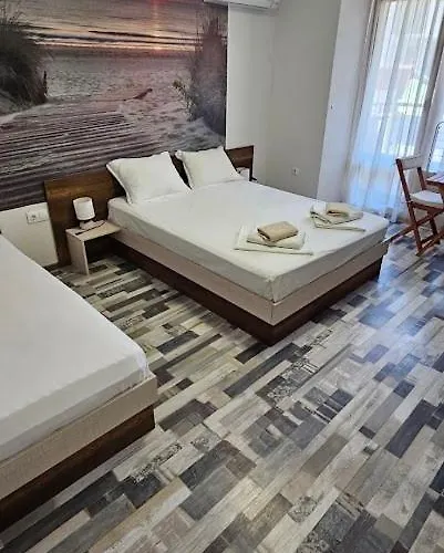 флора Pensión 3*