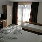 флора Pensiune