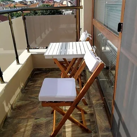 Guest house флора Pomorie