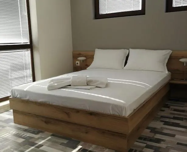 флора Къща за гости